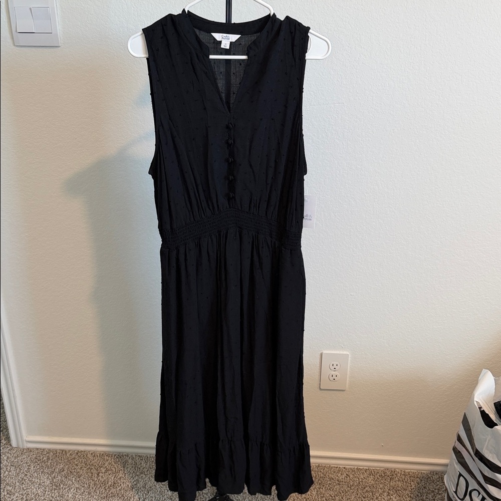 Croft & Barrow Black Sleeveless Midi Dress